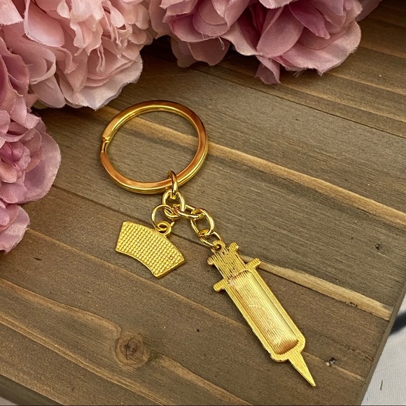Nurses Keychain with Syringe & Charms - Picture 14 of 16
